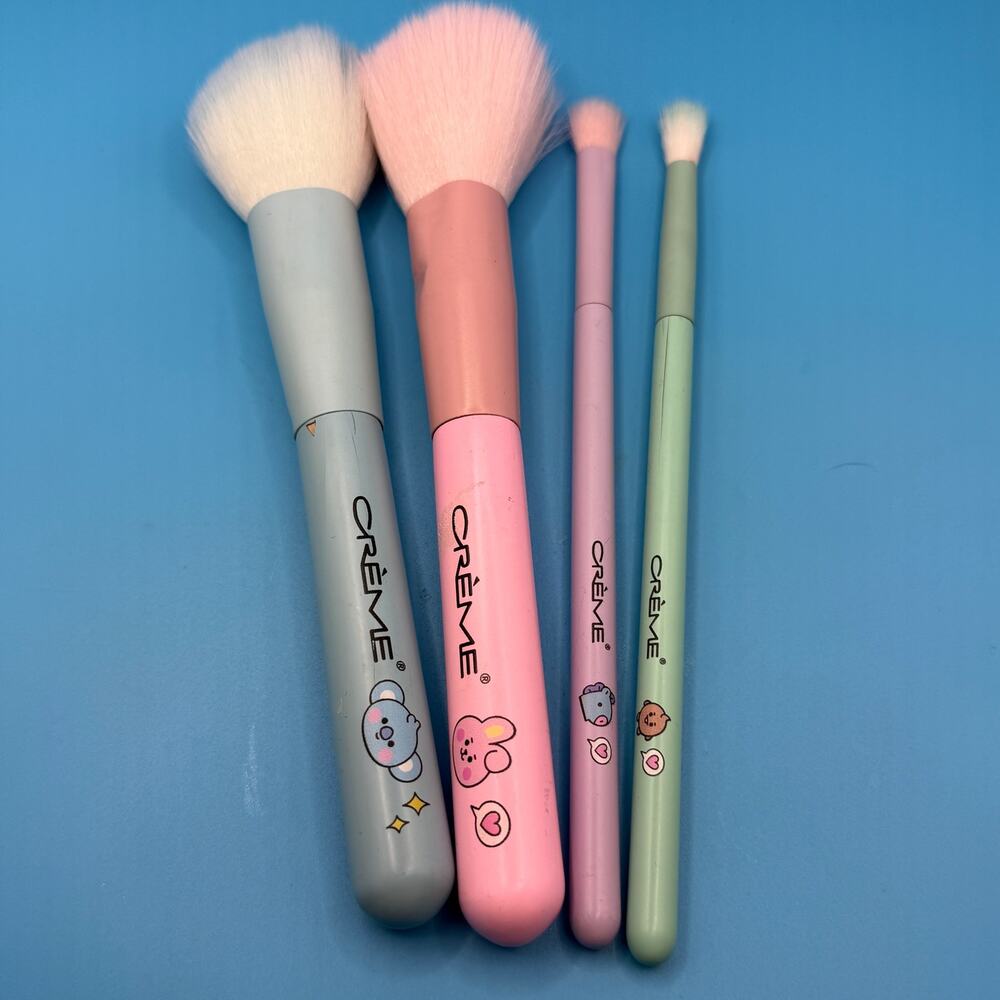⭐PICK 3/$15 The Creme Shop 4 Piece Set Makeup Brushes
